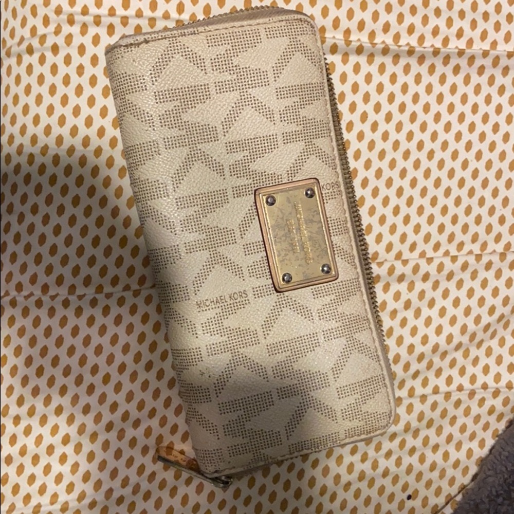 Michael Kors wallet
